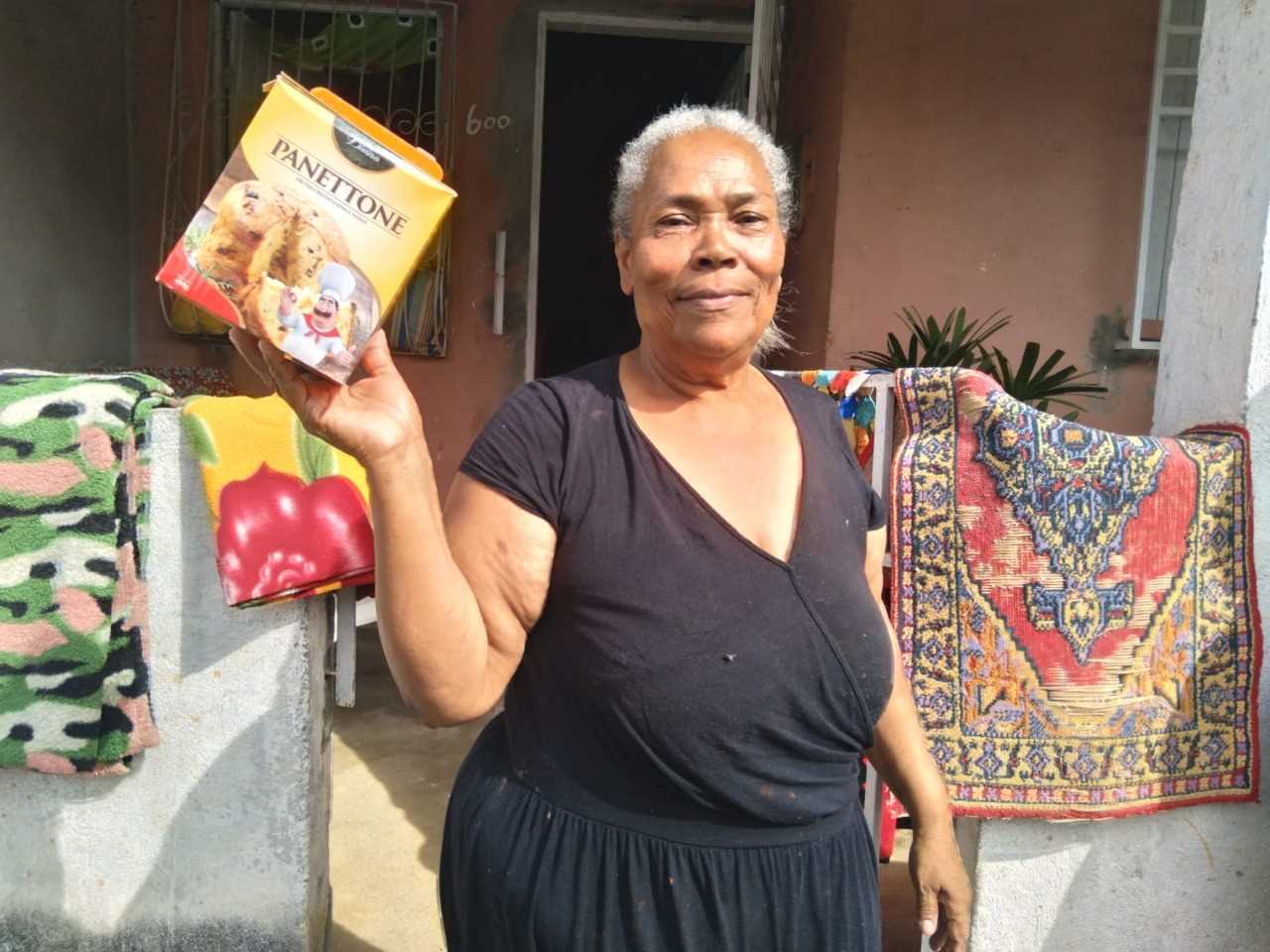 Camacã: Secretaria de Assistência Social distribui Panettone para os idosos